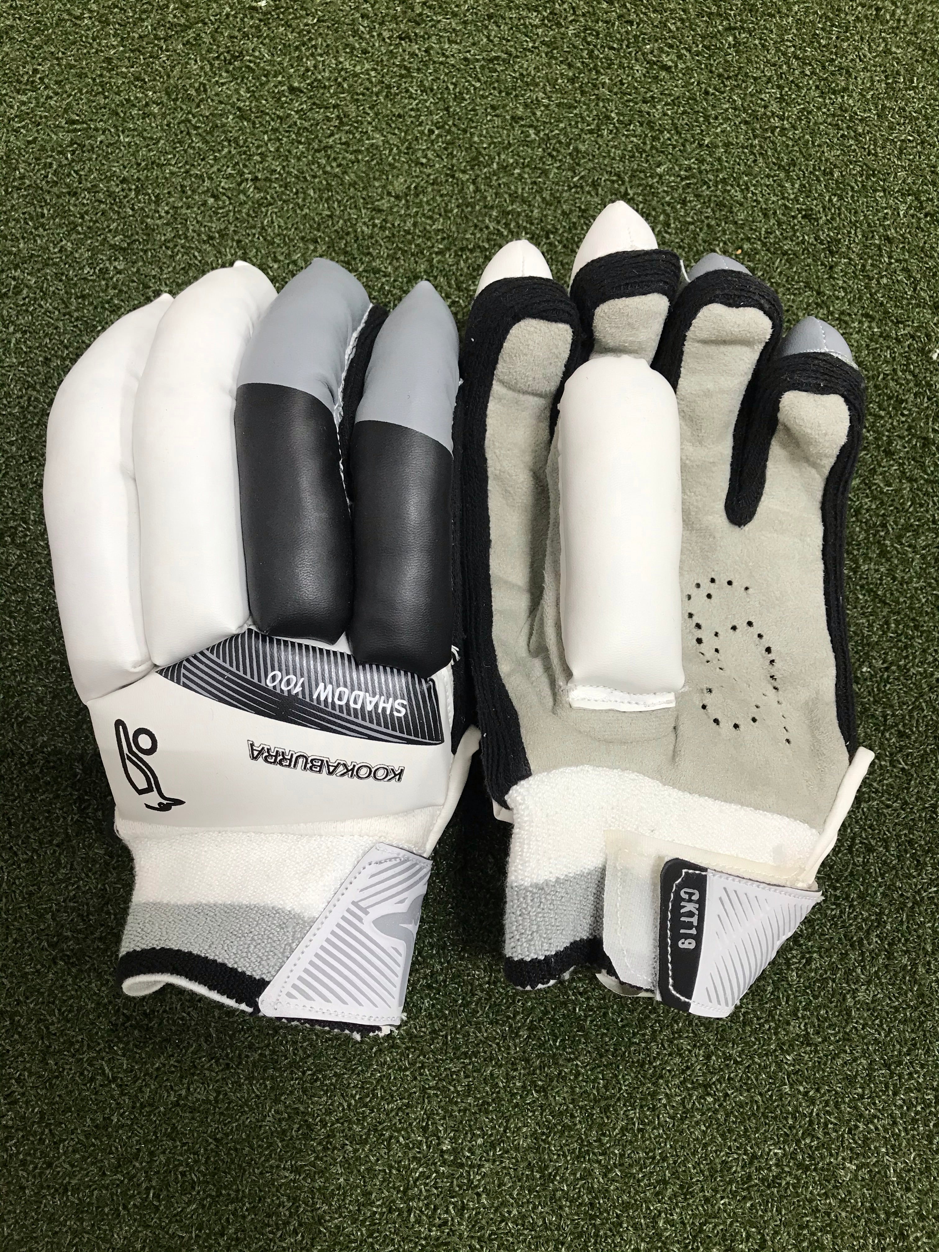 Kookaburra store shadow gloves